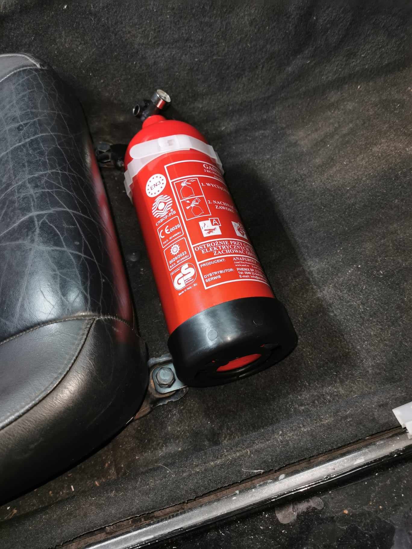 Mocowanie gaśnicy do Mazda mx-5 na/nb/nbfl